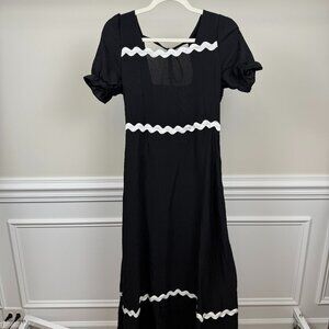 Luna Tuccini, Size M, Black and white maxi dress with puff sleeves, square neck.